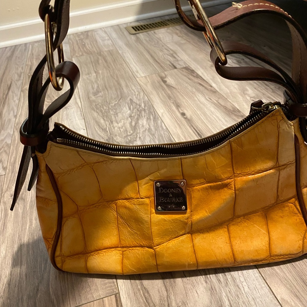 Vintage dooney & bourke shoulder bag